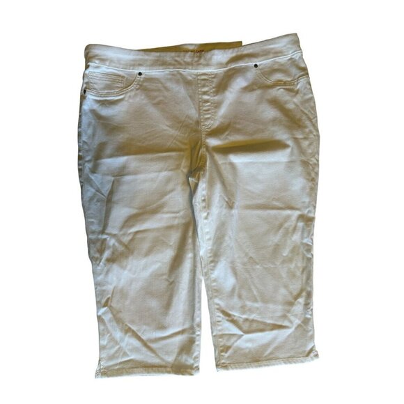 Chicos Jegging Capri Denim Sz 18/ Sz 3.5 No Stain Pull On White Stretchy NEW - Picture 2 of 13